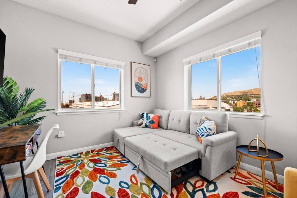 Appartamento Charming Downtown Getaway Salt Lake City Esterno foto
